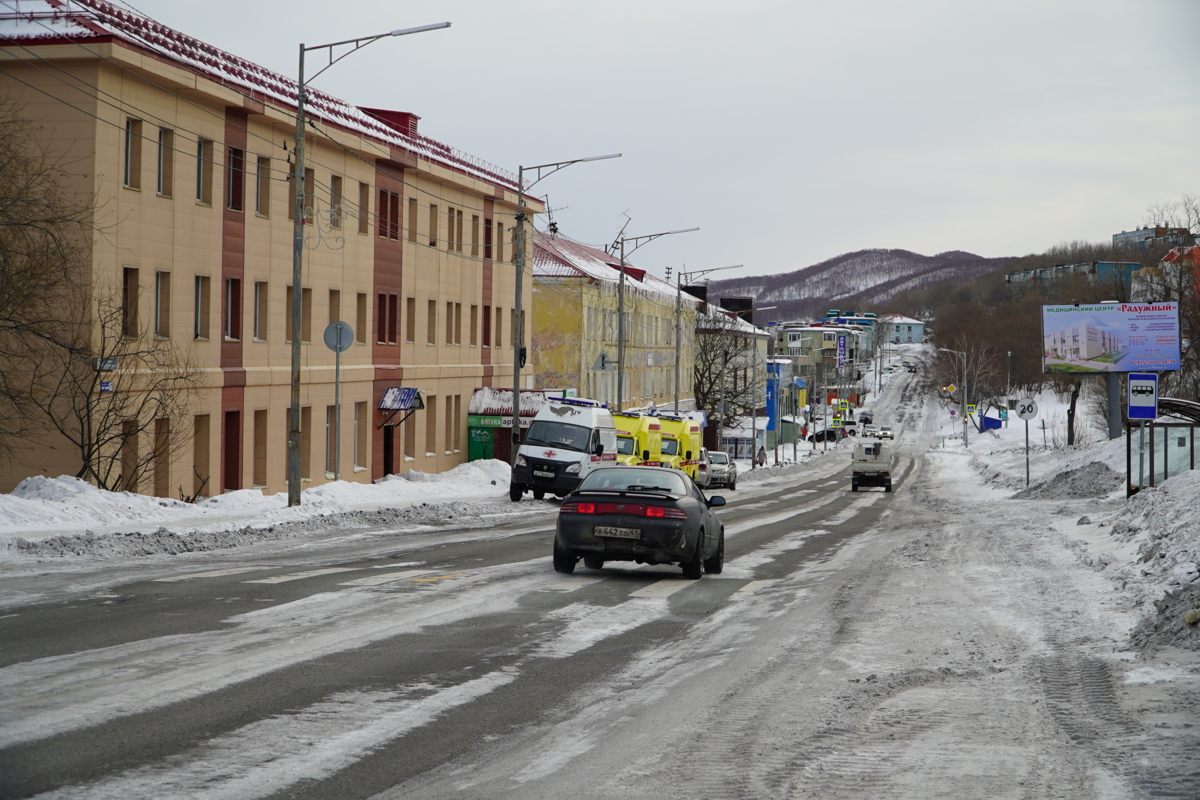 Дорогу к двум объектам здравоохранения в районе ЖБФ в столице Камчатки отремонтируют в рамках нацпроекта